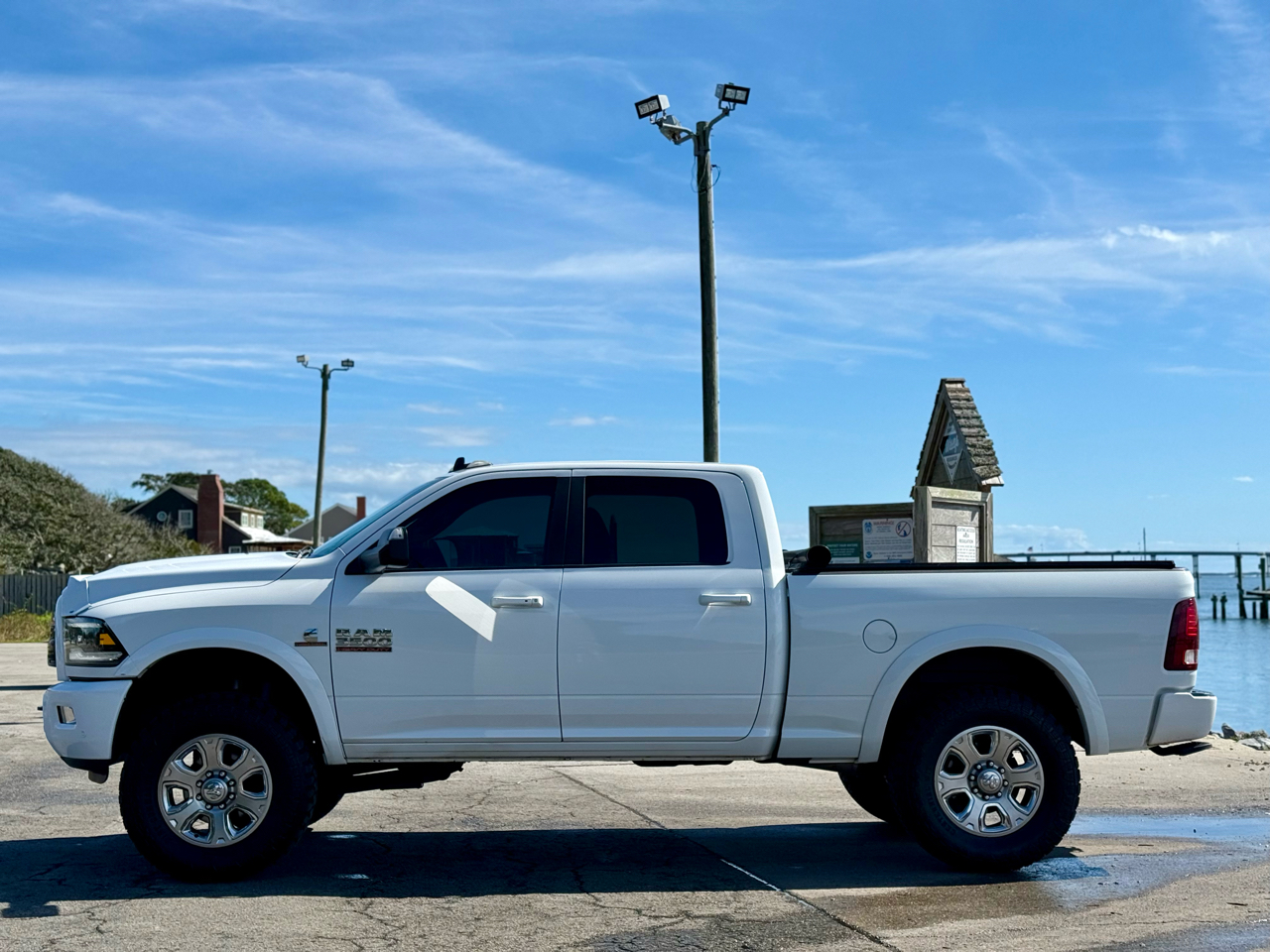 RAM 3500 Laramie Crew Cab SWB 4WD 2018 RAM 3500 Laramie Crew Cab SWB 4WD 2018