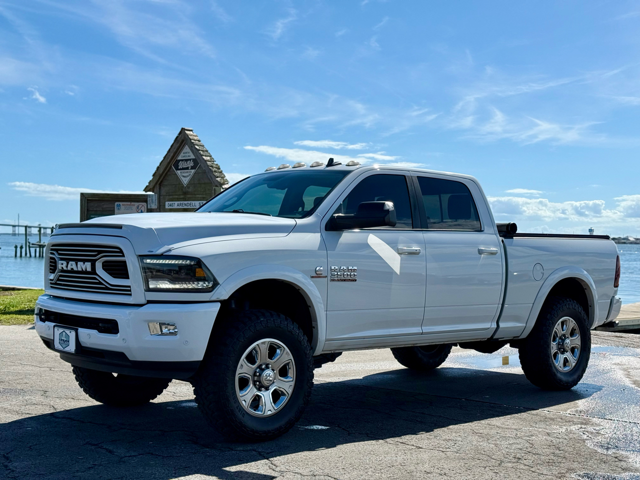RAM 3500 Laramie Crew Cab SWB 4WD 2018 RAM 3500 Laramie Crew Cab SWB 4WD 2018