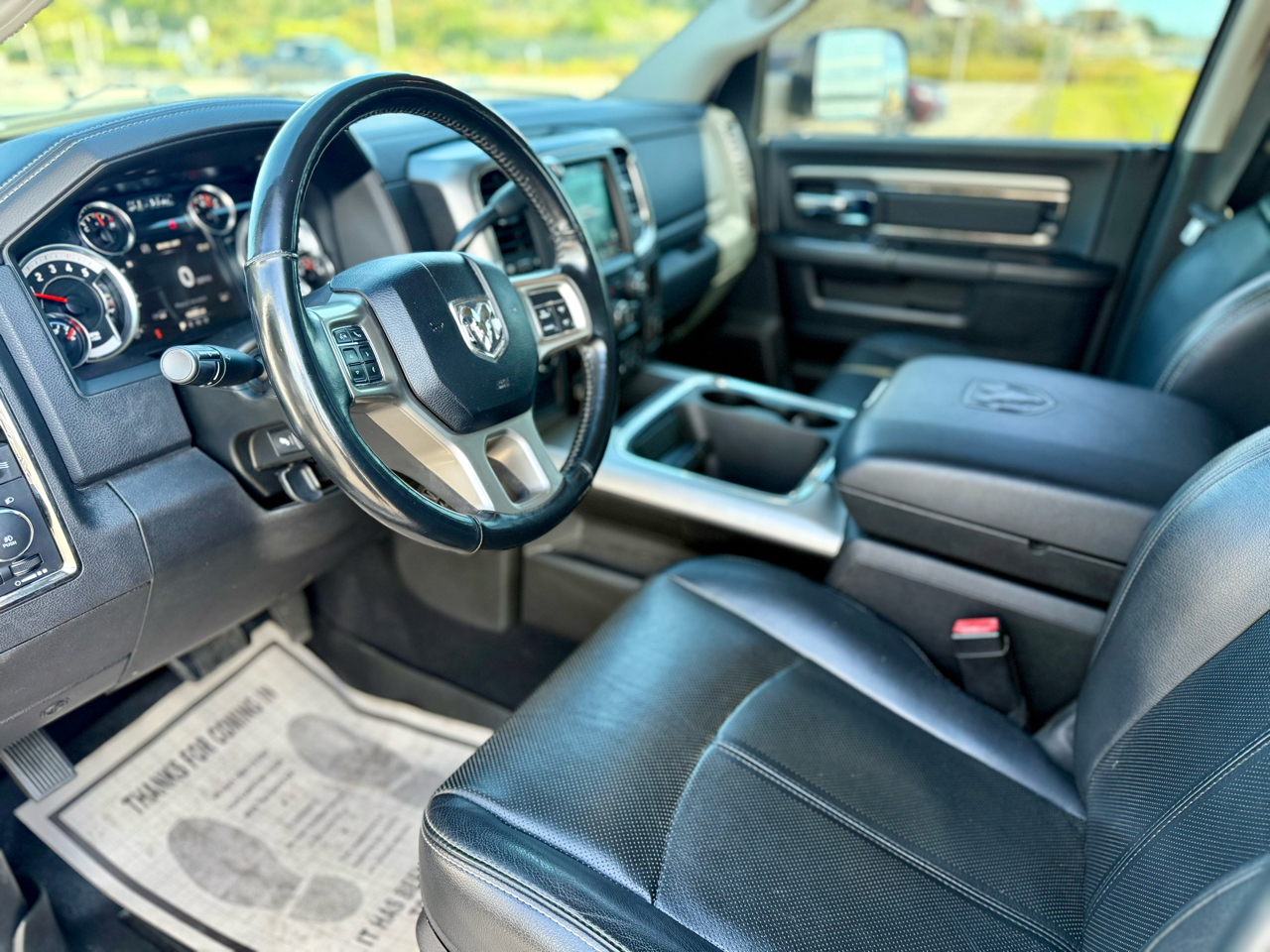 RAM 3500 Laramie Crew Cab SWB 4WD 2018 RAM 3500 Laramie Crew Cab SWB 4WD 2018