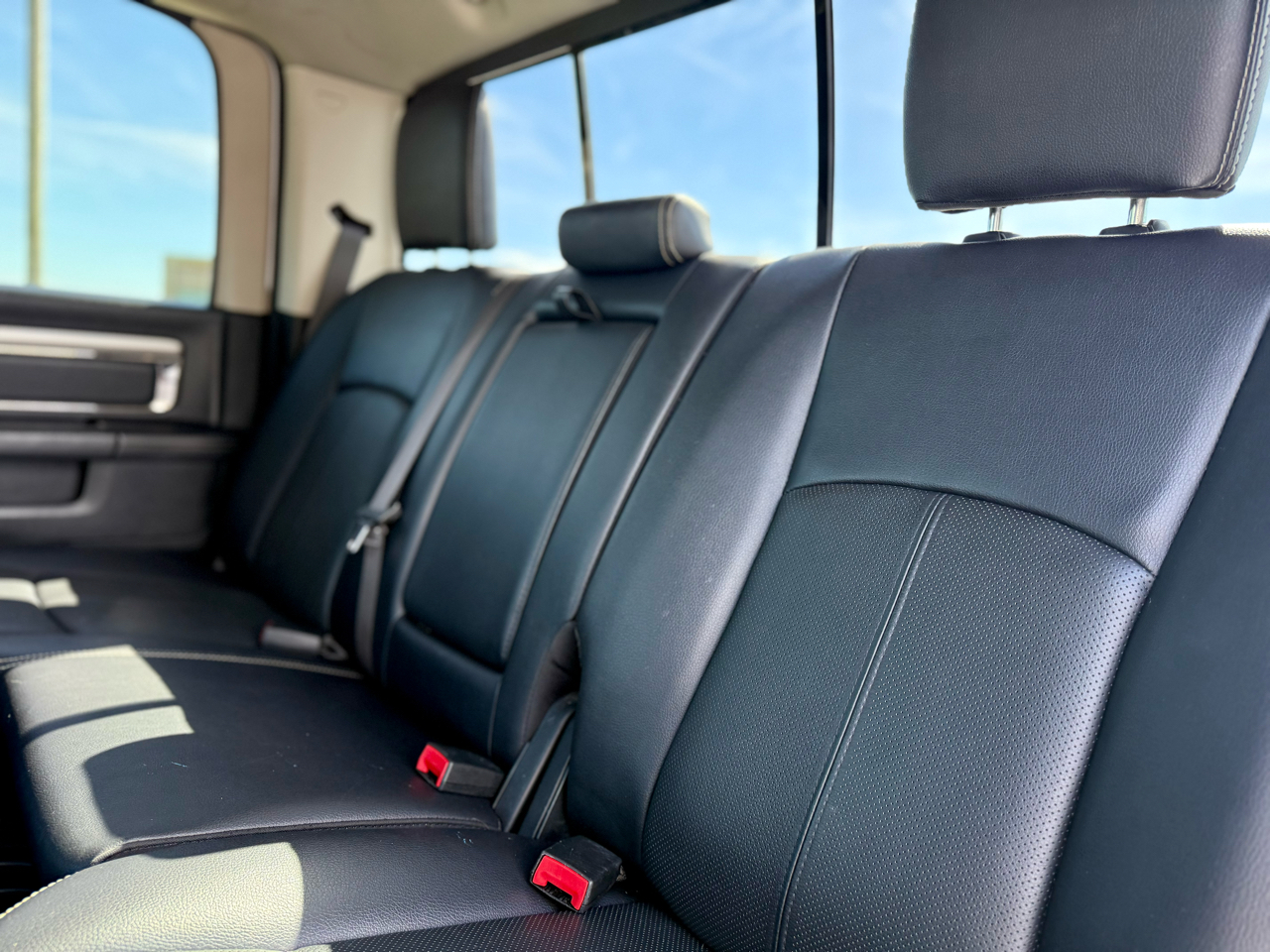 RAM 3500 Laramie Crew Cab SWB 4WD 2018 RAM 3500 Laramie Crew Cab SWB 4WD 2018