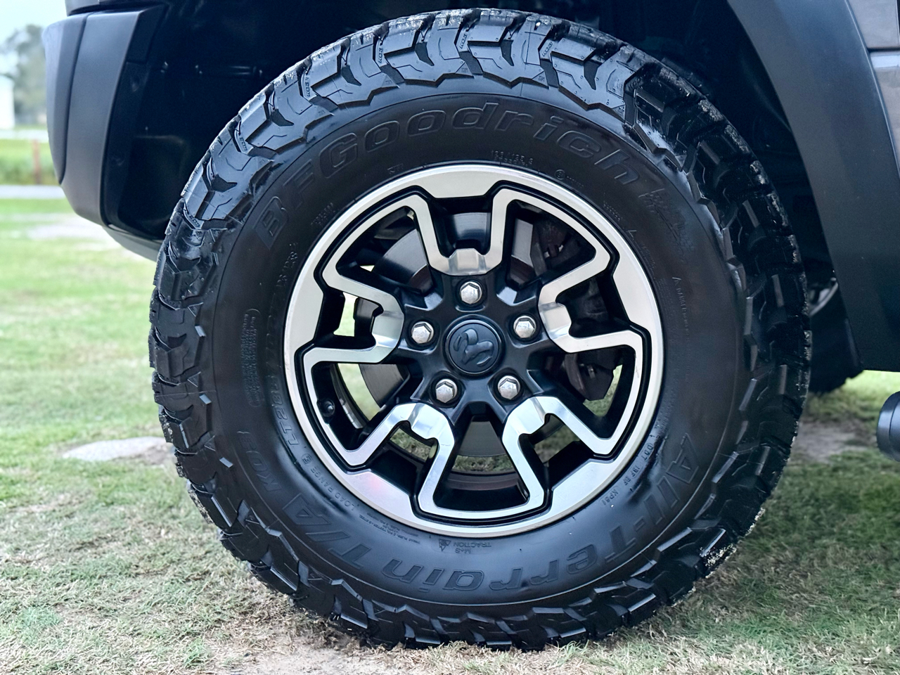 RAM 1500 Rebel Crew Cab SWB 4WD 2016 RAM 1500 Rebel Crew Cab SWB 4WD 2016