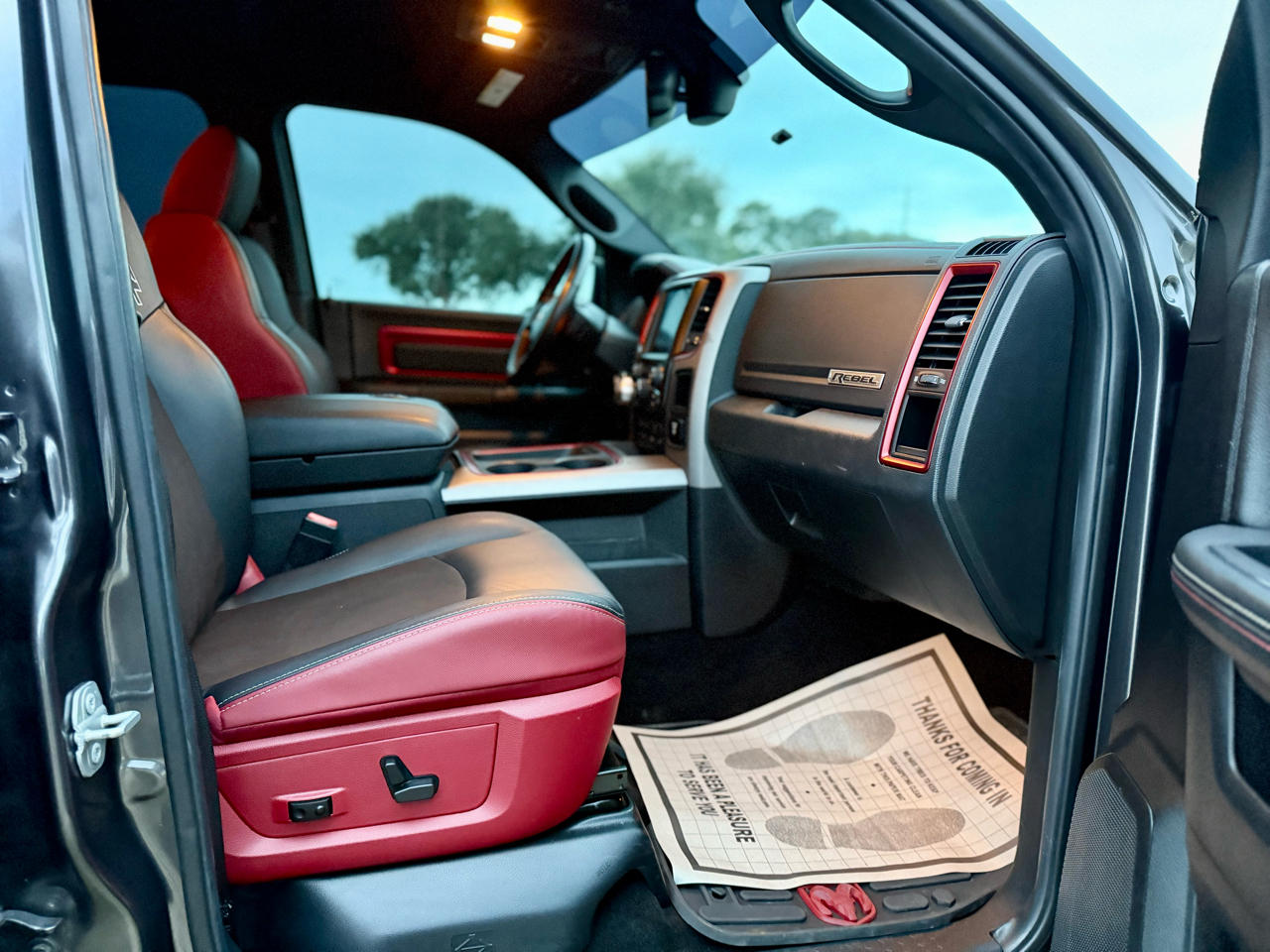 RAM 1500 Rebel Crew Cab SWB 4WD 2016 RAM 1500 Rebel Crew Cab SWB 4WD 2016