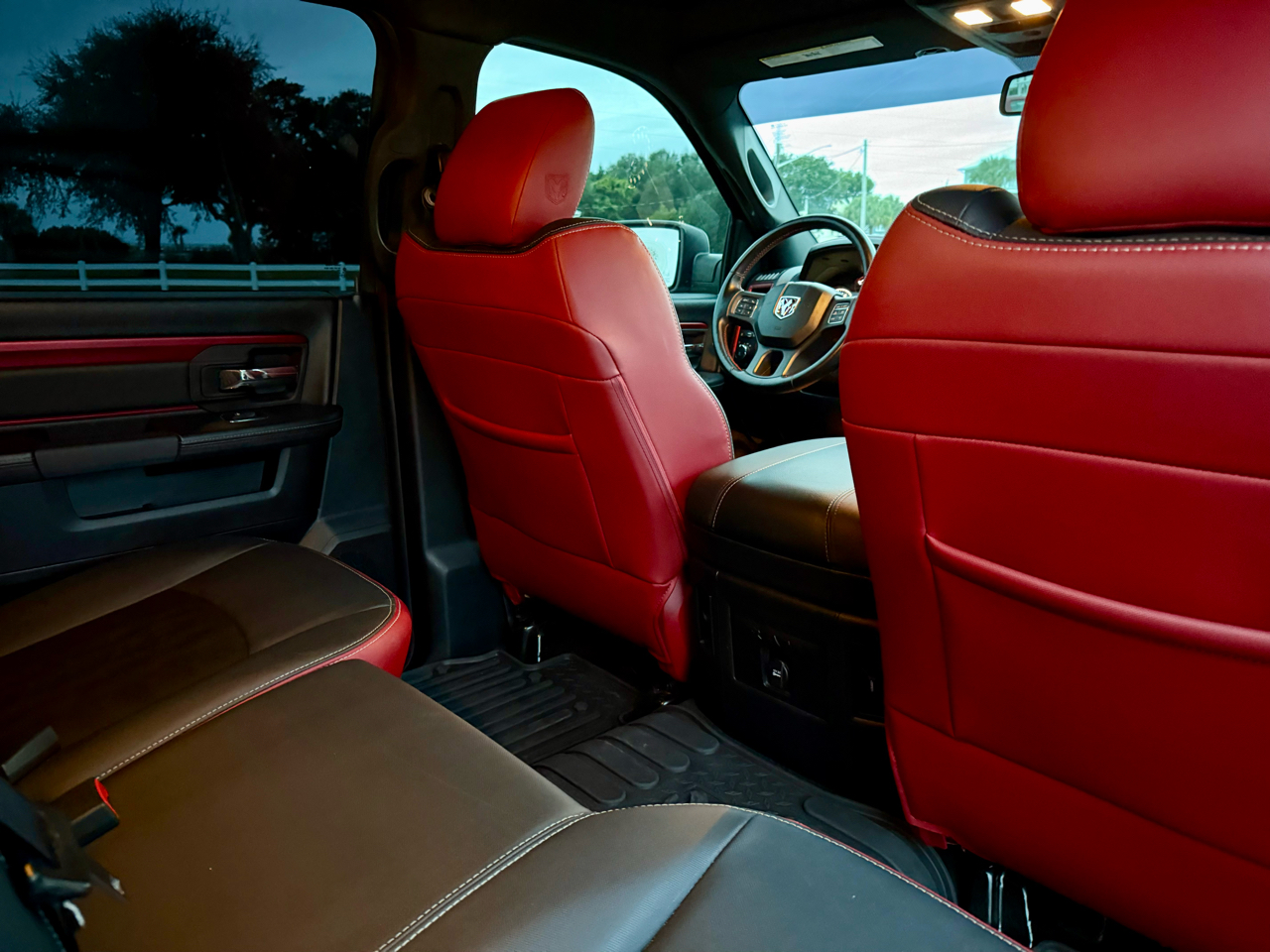 RAM 1500 Rebel Crew Cab SWB 4WD 2016 RAM 1500 Rebel Crew Cab SWB 4WD 2016