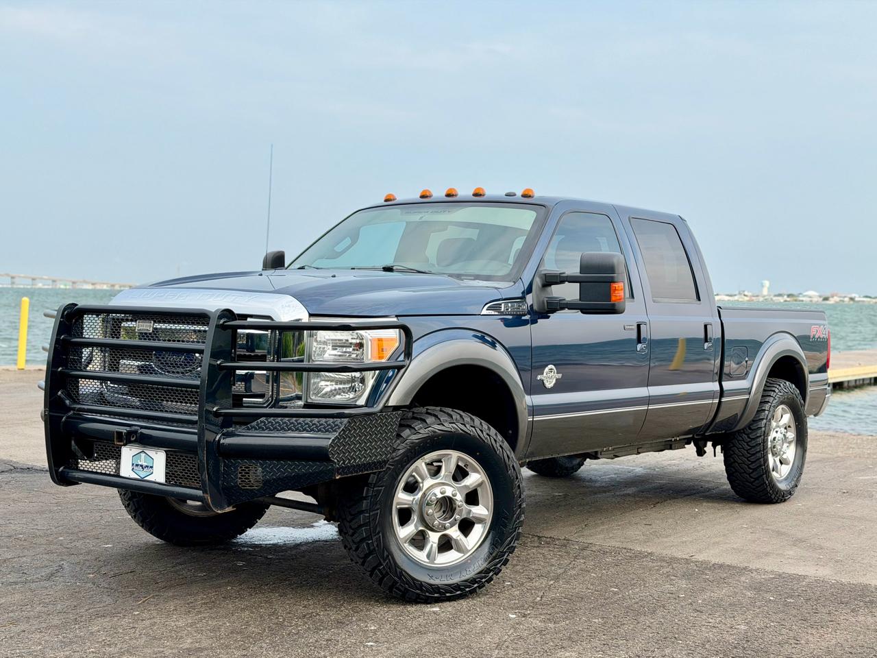 Ford F-250 SD Lariat Crew Cab 4WD 2015