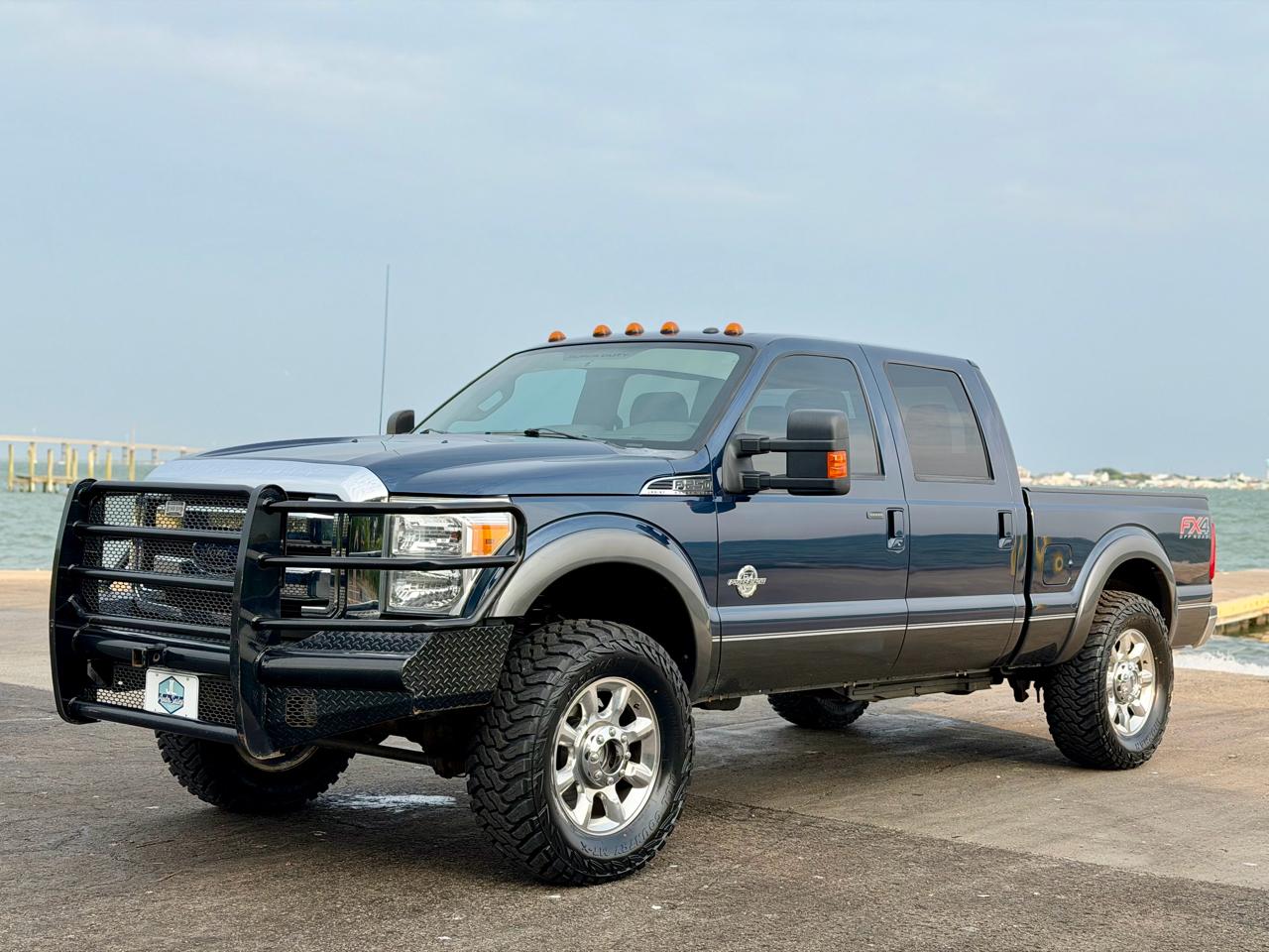 Ford F-250 SD Lariat Crew Cab 4WD 2015