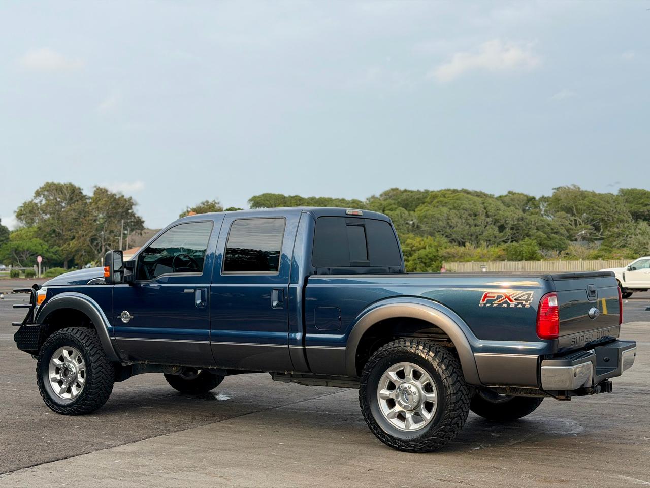 Ford F-250 SD Lariat Crew Cab 4WD 2015