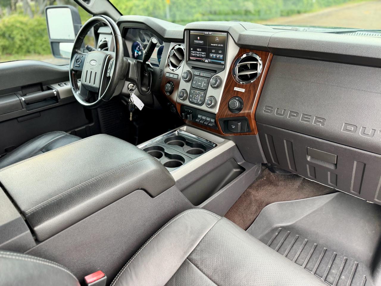 Ford F-250 SD Lariat Crew Cab 4WD 2015