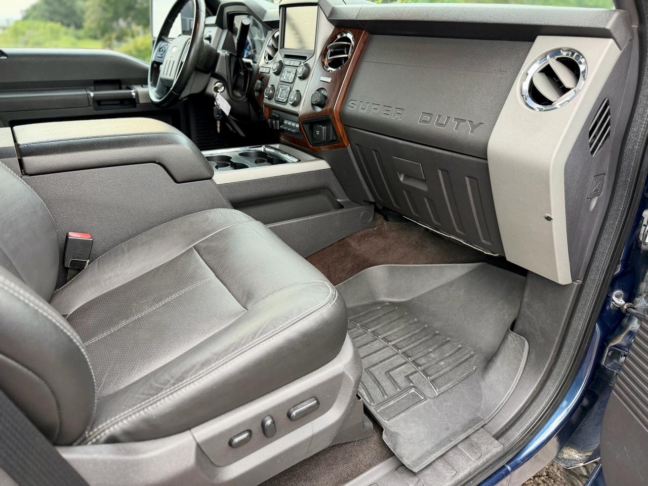 Ford F-250 SD Lariat Crew Cab 4WD 2015