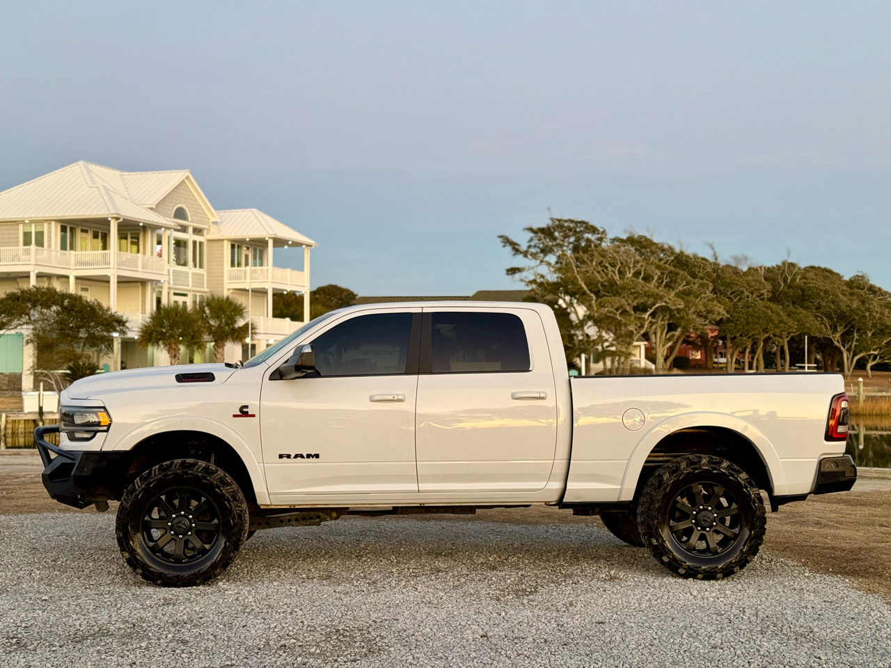 RAM 2500 Laramie Crew Cab SWB 4WD 2019