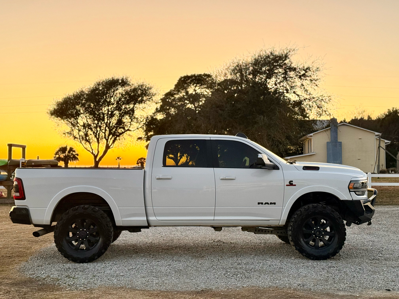 RAM 2500 Laramie Crew Cab SWB 4WD 2019