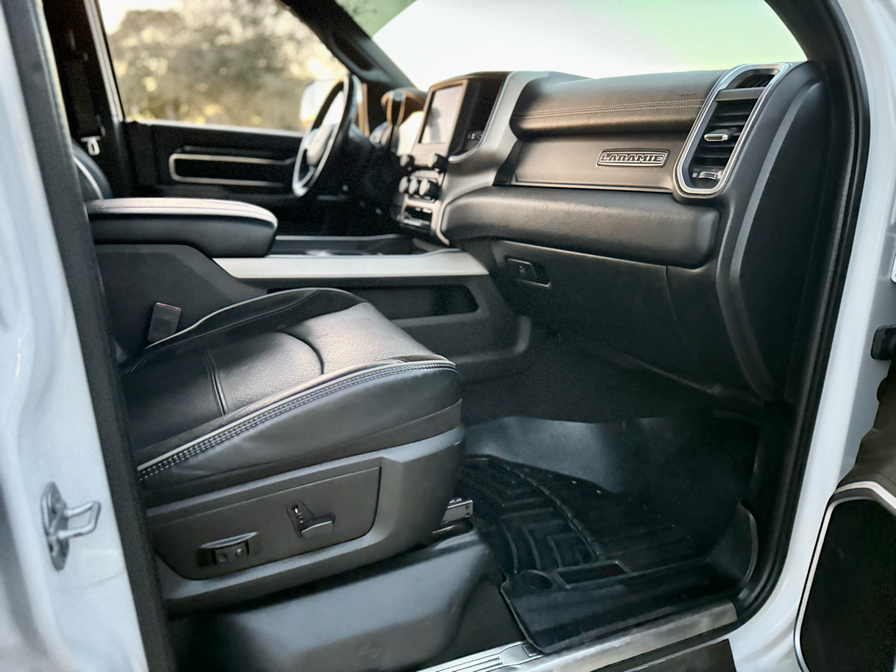 RAM 2500 Laramie Crew Cab SWB 4WD 2019