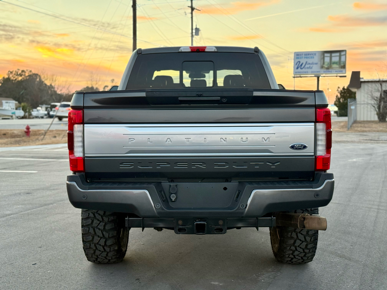 Ford F-350 SD Platinum Crew Cab 4WD 2018