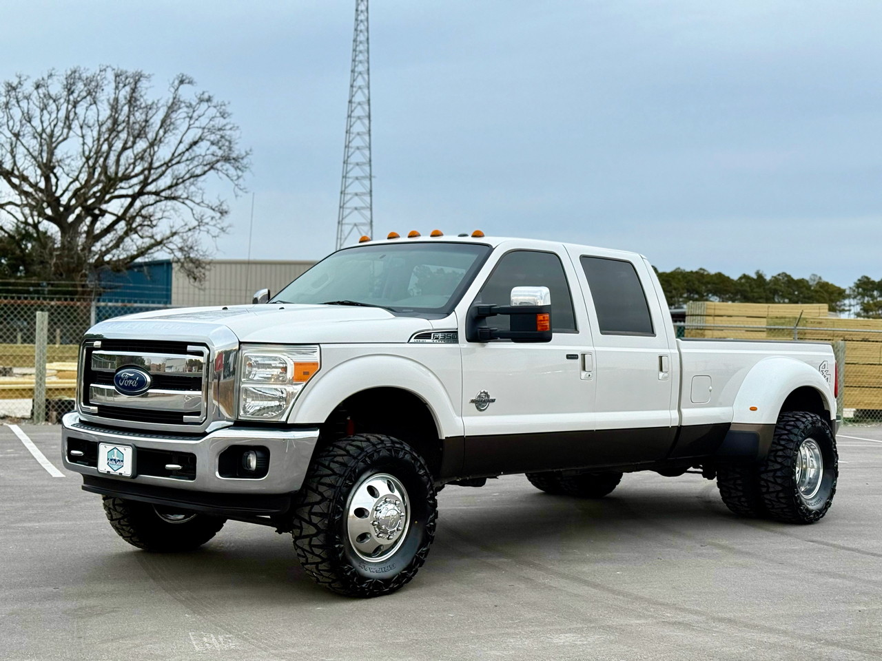 Ford F-350 SD Lariat Crew Cab Long Bed DRW 4WD 2016