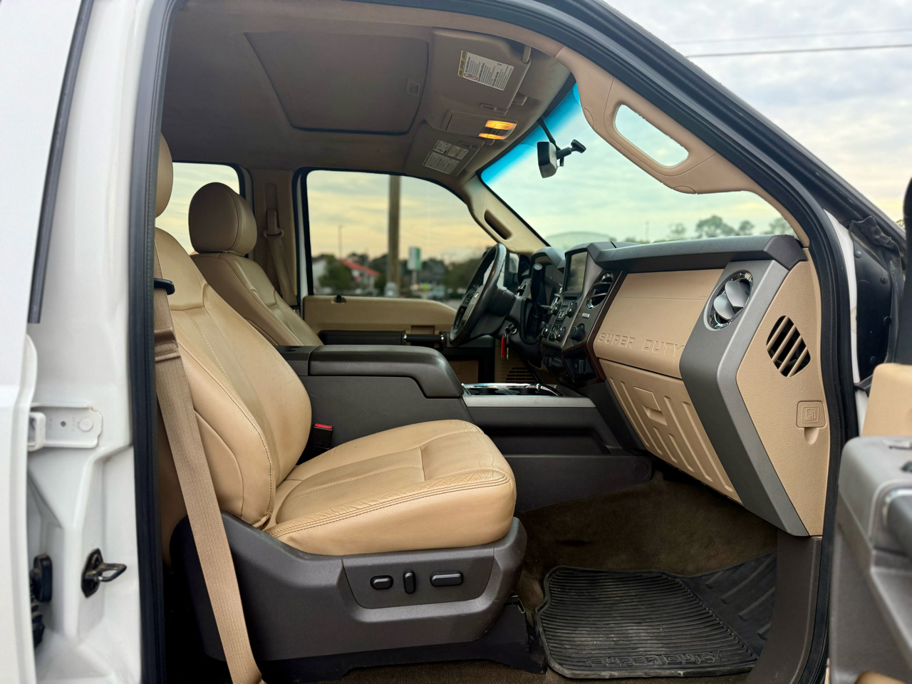 Ford F-350 SD Lariat Crew Cab Long Bed DRW 4WD 2016