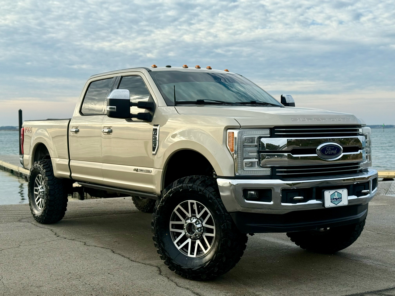 Ford F-250 SD Lariat Crew Cab 4WD 2018