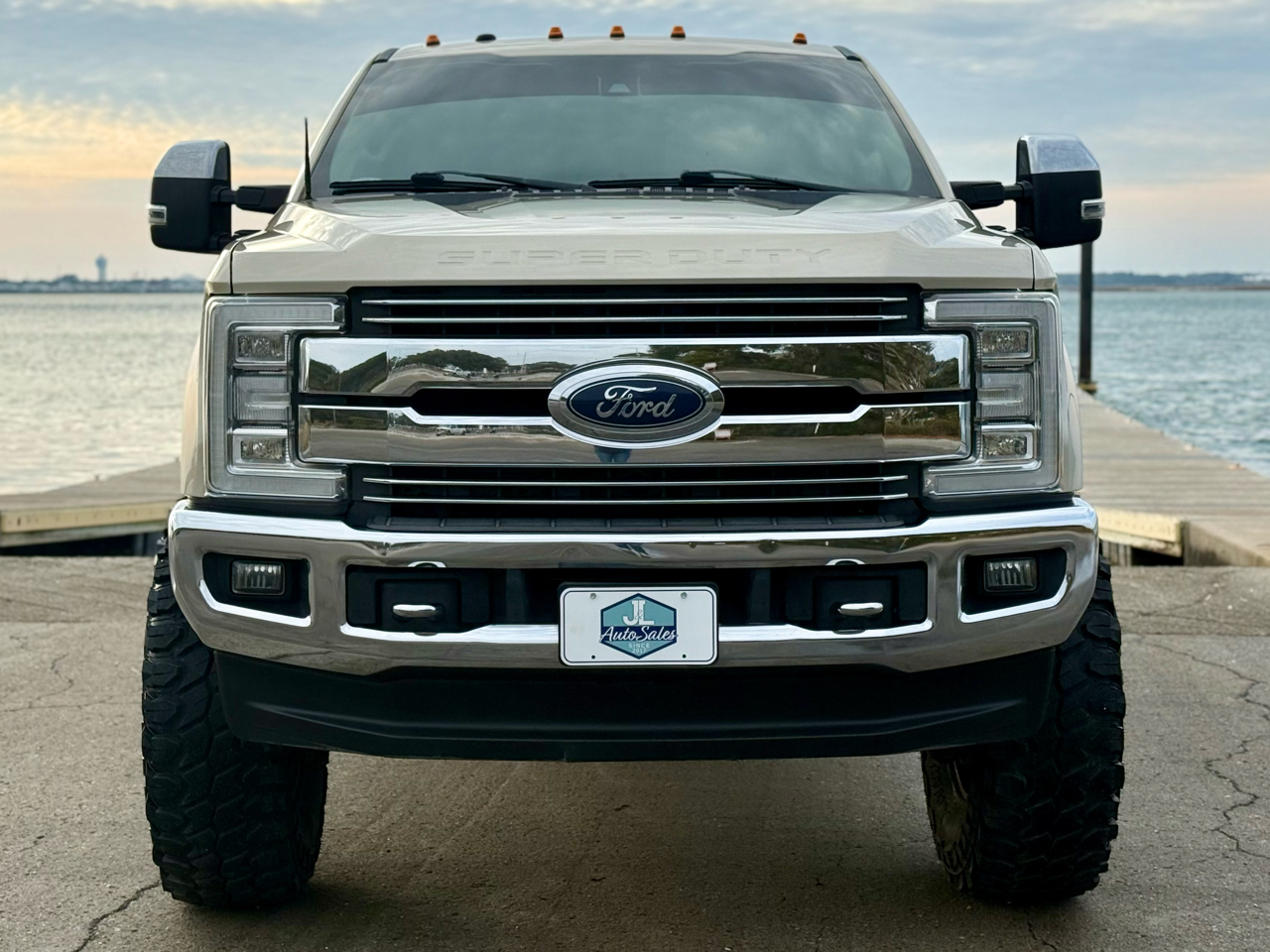 Ford F-250 SD Lariat Crew Cab 4WD 2018