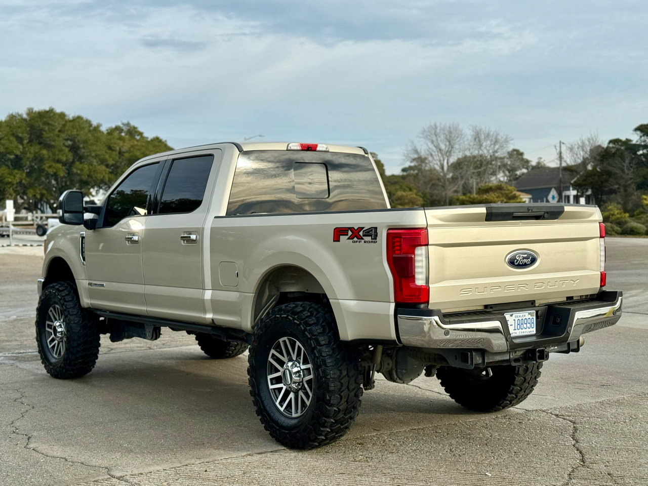 Ford F-250 SD Lariat Crew Cab 4WD 2018