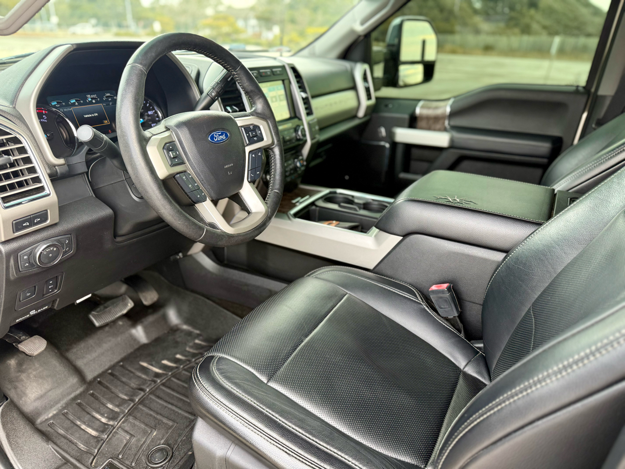 Ford F-250 SD Lariat Crew Cab 4WD 2018