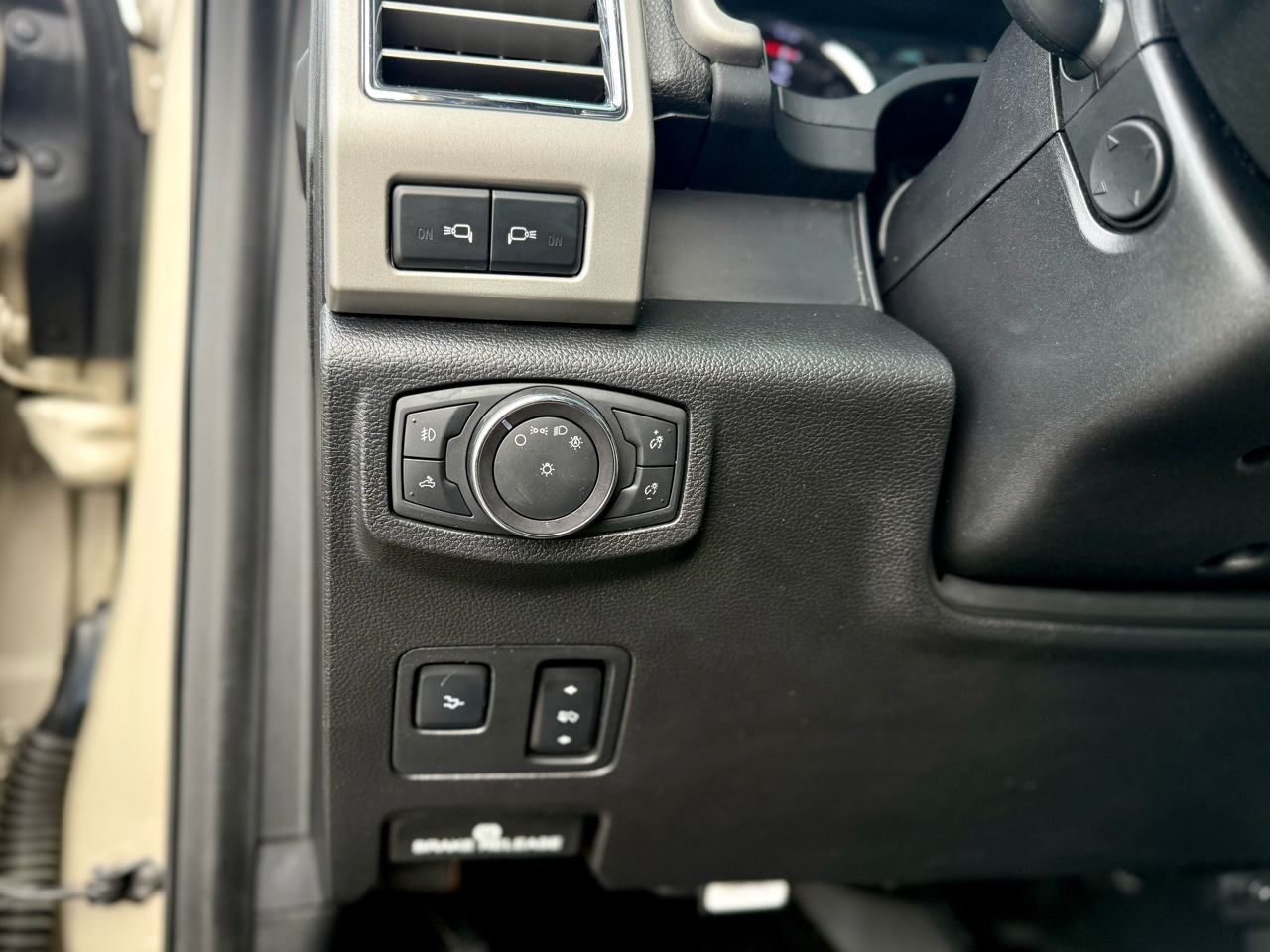 Ford F-250 SD Lariat Crew Cab 4WD 2018