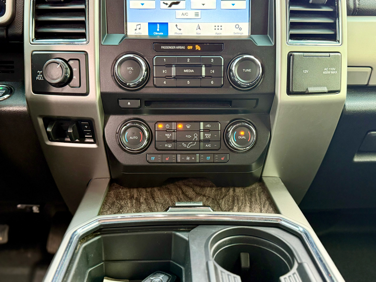 Ford F-250 SD Lariat Crew Cab 4WD 2018