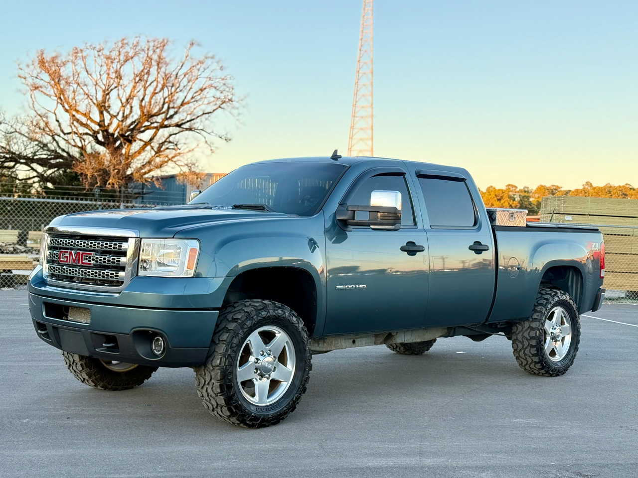 GMC Sierra 2500HD SLE Crew Cab 4WD 2014