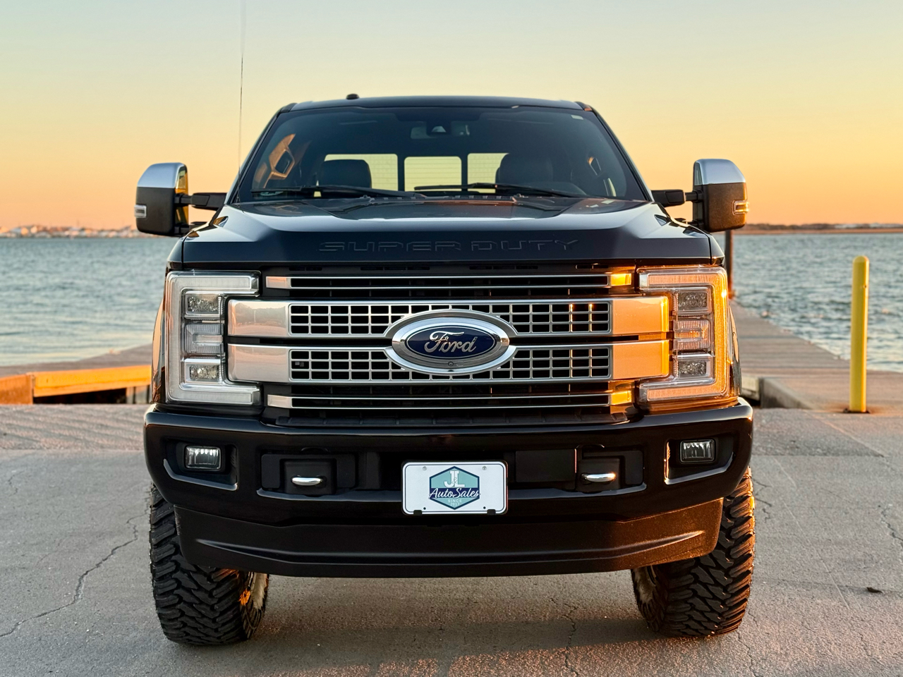 Ford F-250 SD Platinum Crew Cab 4WD 2018