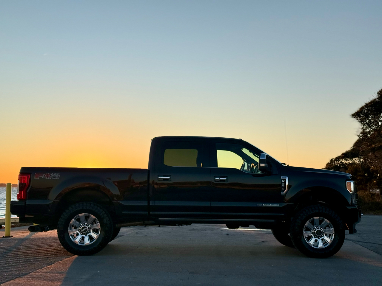 Ford F-250 SD Platinum Crew Cab 4WD 2018
