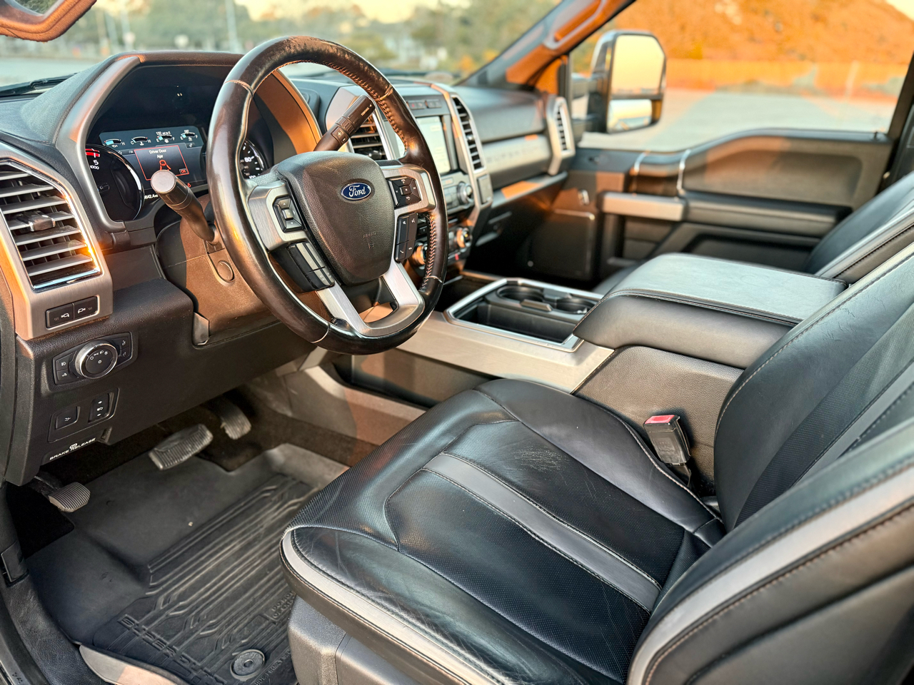 Ford F-250 SD Platinum Crew Cab 4WD 2018