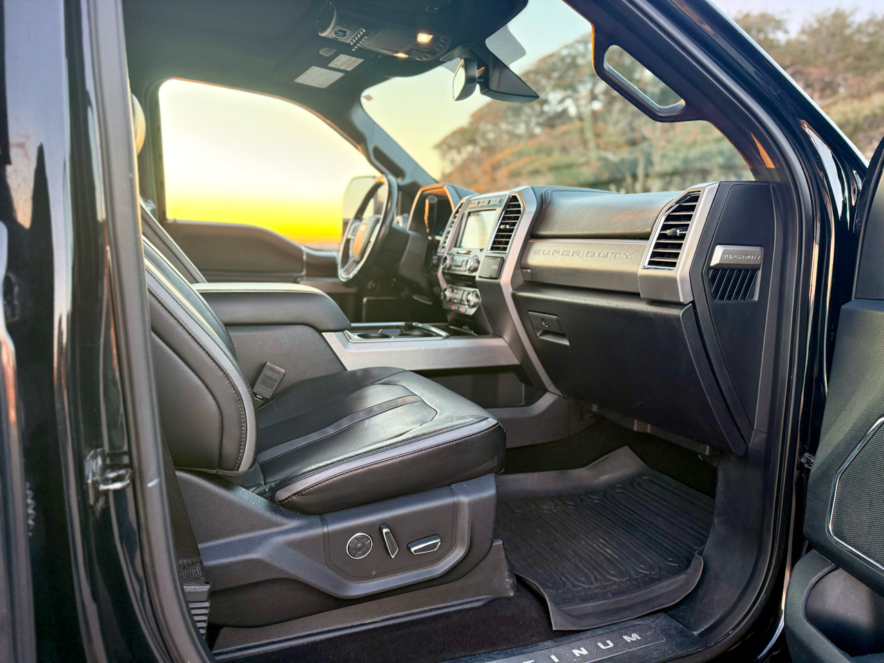 Ford F-250 SD Platinum Crew Cab 4WD 2018