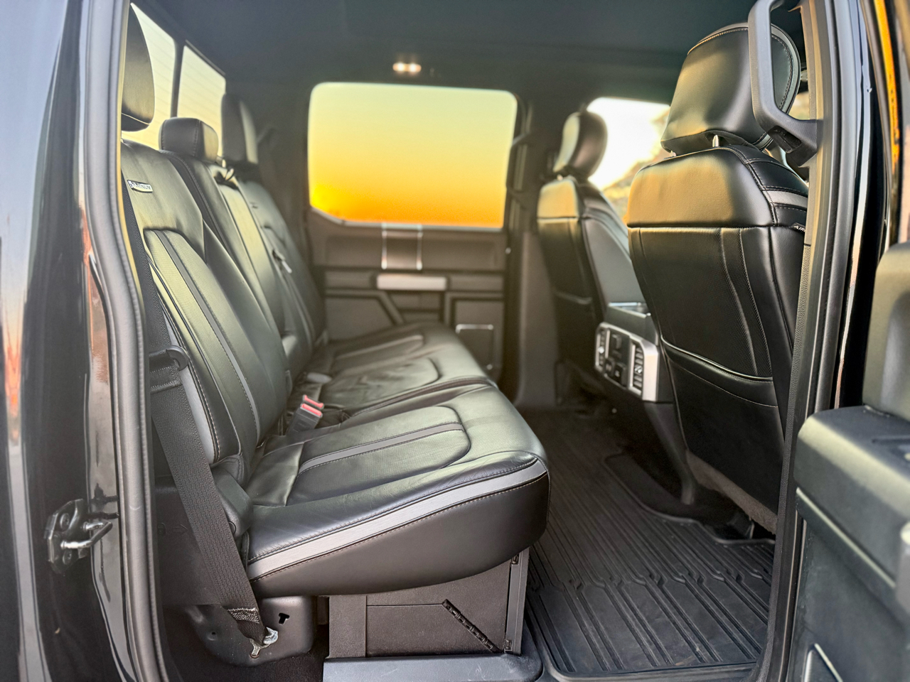 Ford F-250 SD Platinum Crew Cab 4WD 2018