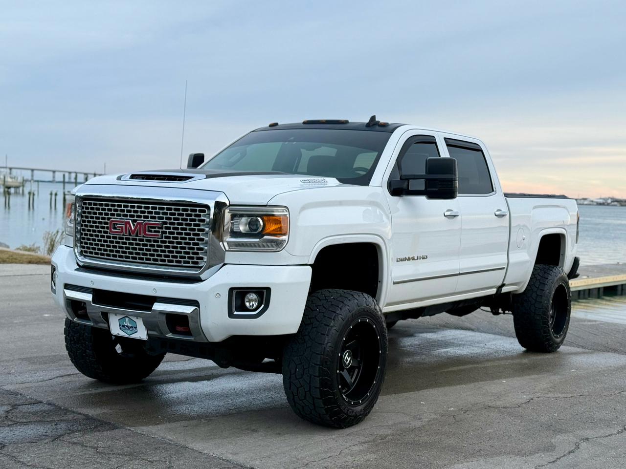 2016 GMC Sierra 2500HD Denali Crew Cab 4WD