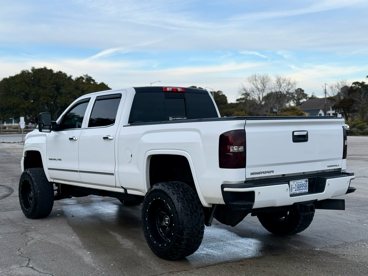 GMC Sierra 2500HD Denali Crew Cab 4WD 2016