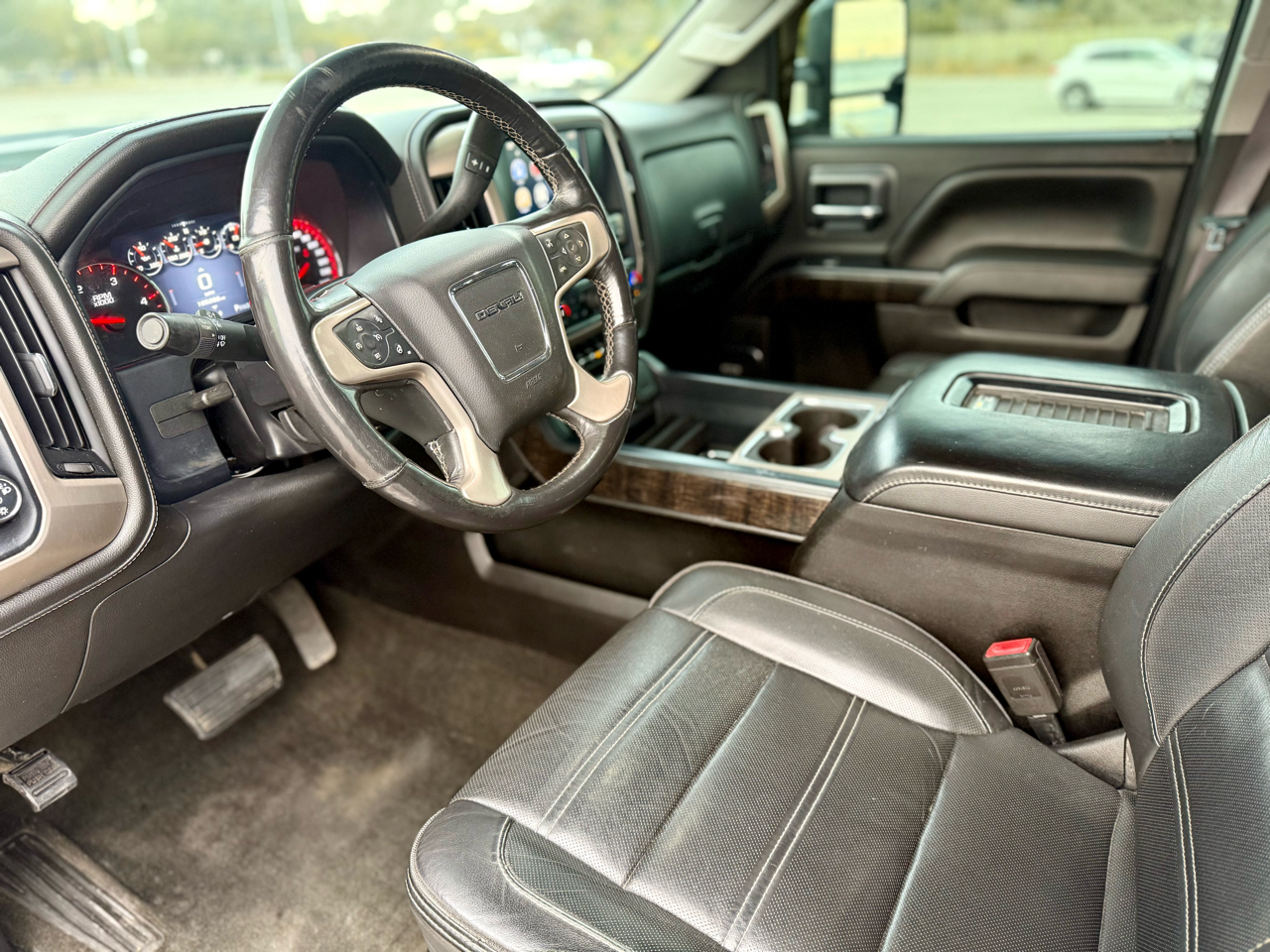 GMC Sierra 2500HD Denali Crew Cab 4WD 2016