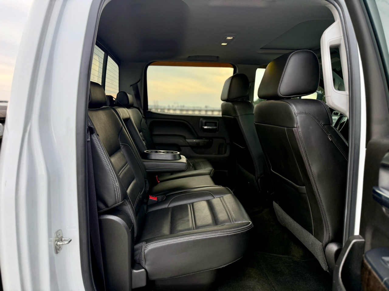 GMC Sierra 2500HD Denali Crew Cab 4WD 2016