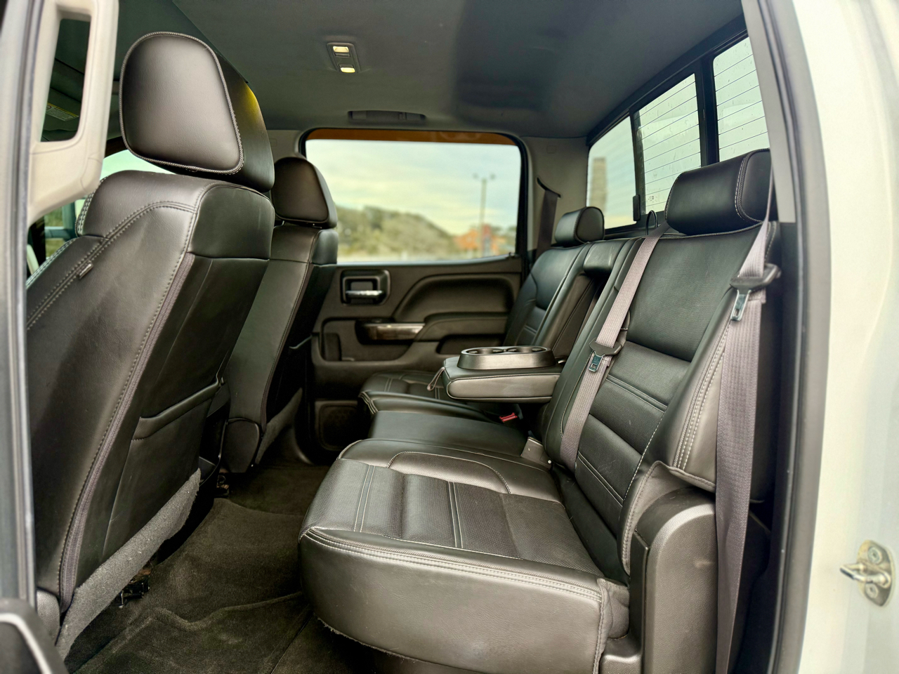 GMC Sierra 2500HD Denali Crew Cab 4WD 2016