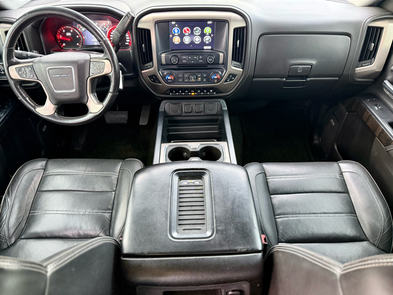 GMC Sierra 2500HD Denali Crew Cab 4WD 2016