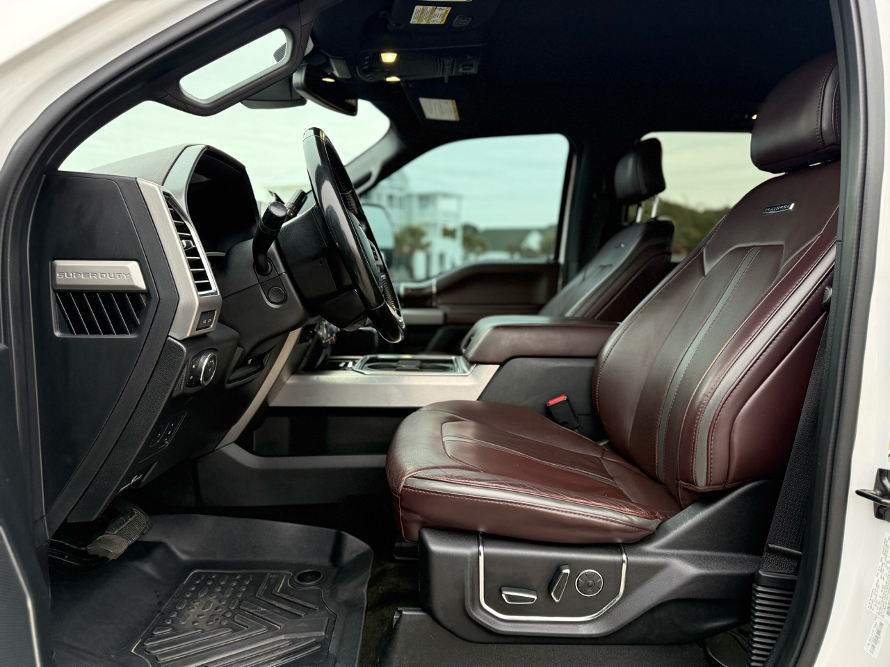 Ford F-350 SD Platinum Crew Cab 4WD 2017