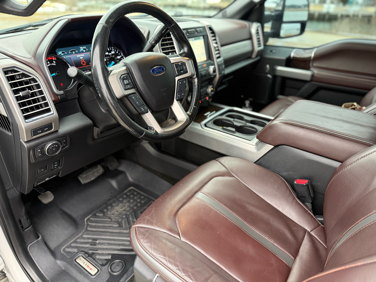 Ford F-350 SD Platinum Crew Cab 4WD 2017