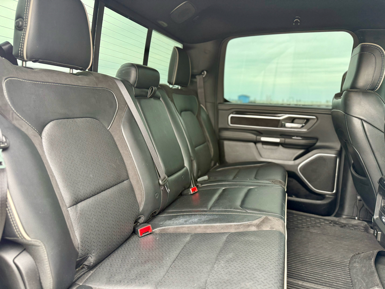 RAM 1500 Laramie Crew Cab SWB 4WD 2022