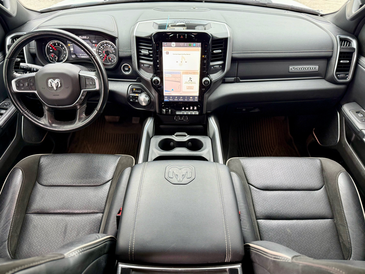 RAM 1500 Laramie Crew Cab SWB 4WD 2022