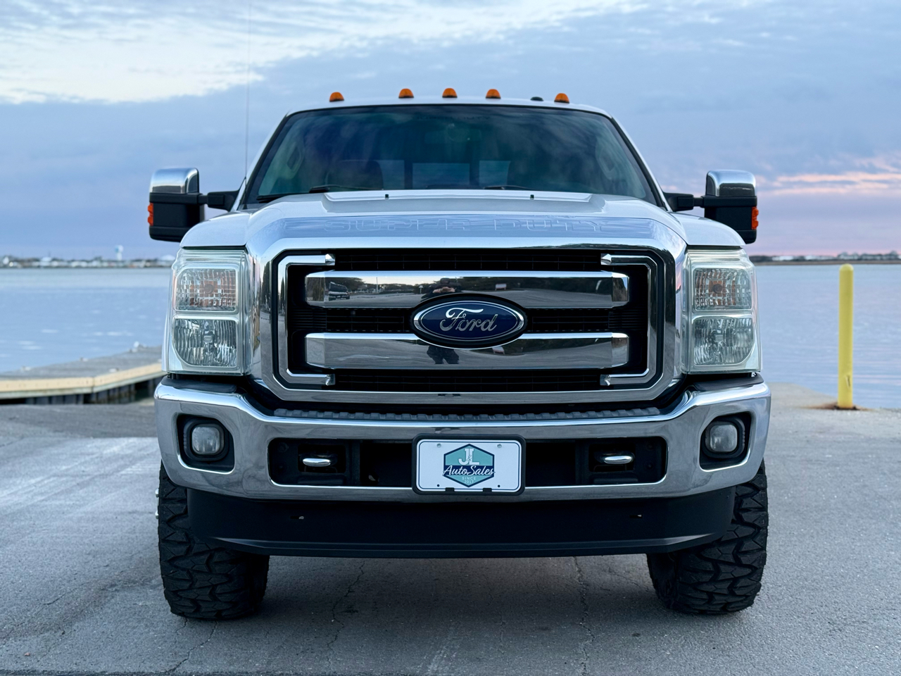 Ford F-350 SD Lariat Crew Cab Long Bed DRW 4WD 2015