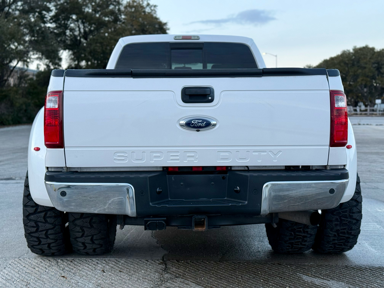 Ford F-350 SD Lariat Crew Cab Long Bed DRW 4WD 2015