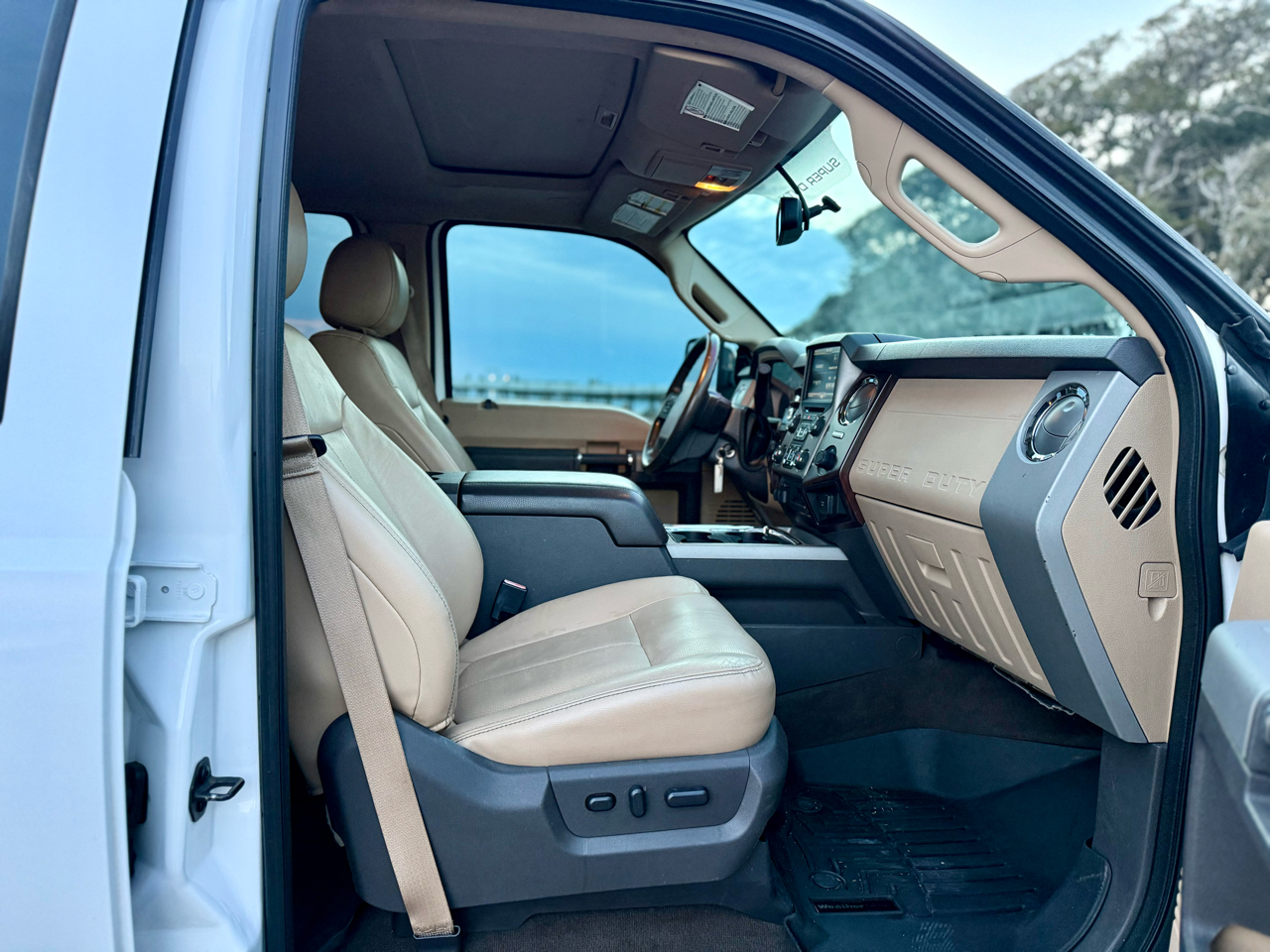 Ford F-350 SD Lariat Crew Cab Long Bed DRW 4WD 2015