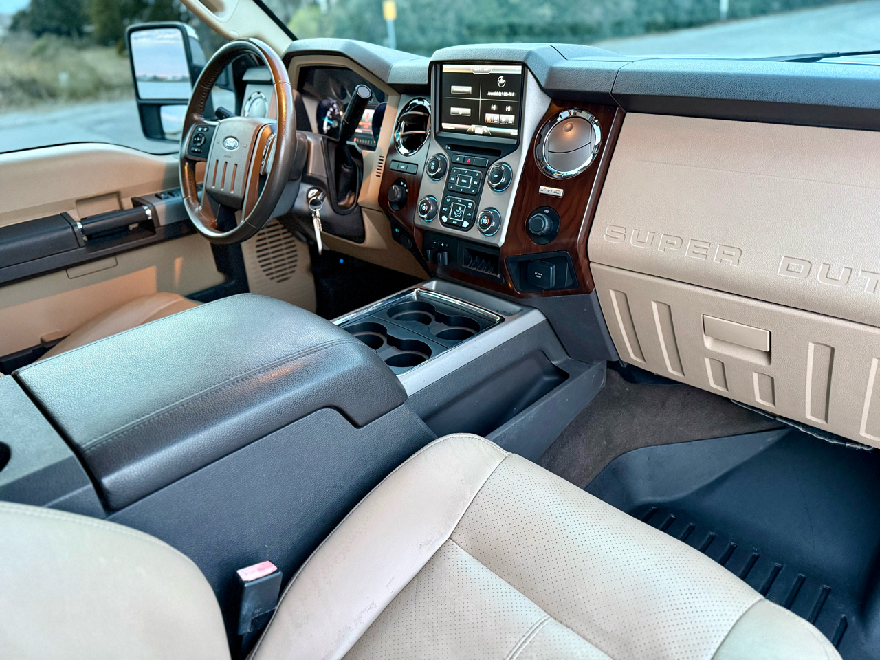 Ford F-350 SD Lariat Crew Cab Long Bed DRW 4WD 2015