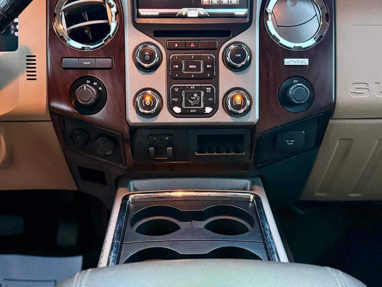 Ford F-350 SD Lariat Crew Cab Long Bed DRW 4WD 2015