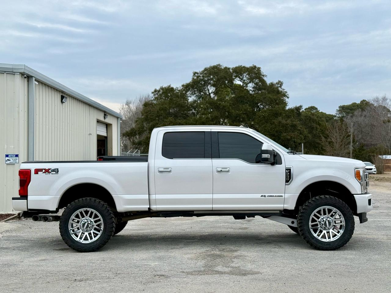 Ford F-250 SD Limited Crew Cab 4WD 2019
