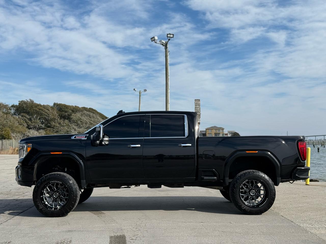 GMC Sierra 2500HD Denali Crew Cab 4WD 2021
