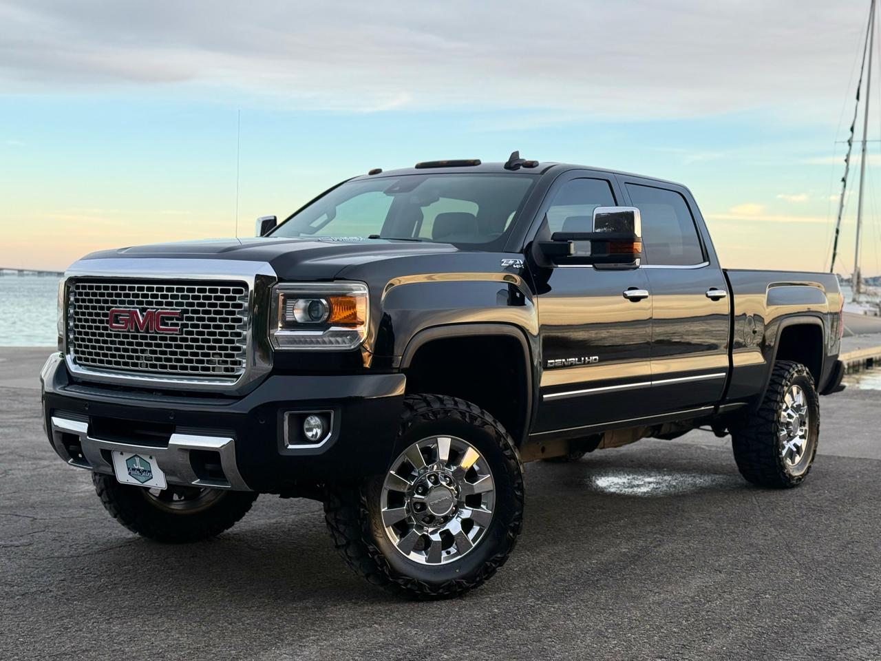 2016 GMC Sierra 2500HD Denali Crew Cab 4WD