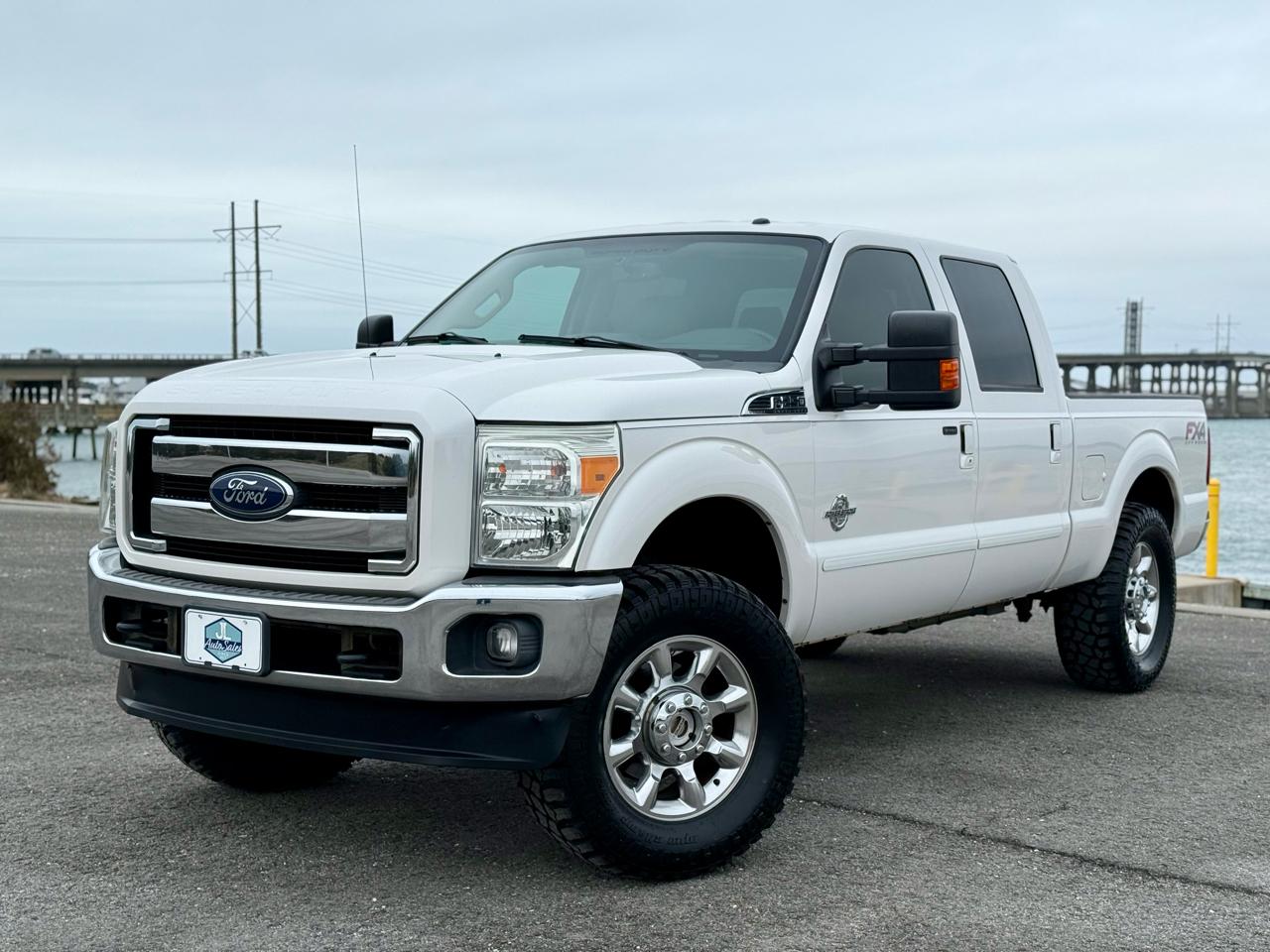 Ford F-250 SD Lariat Crew Cab 4WD 2015