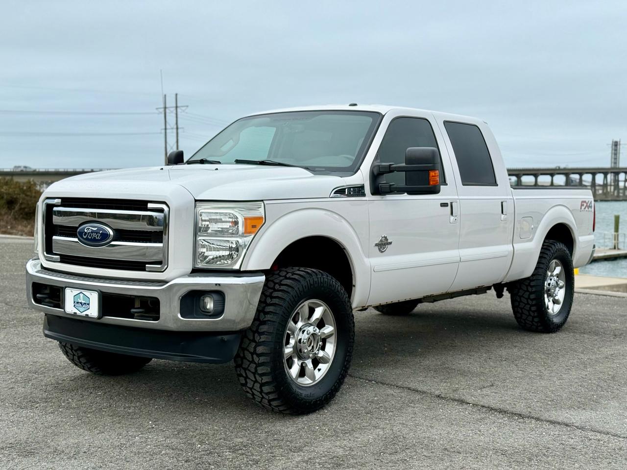 Ford F-250 SD Lariat Crew Cab 4WD 2015
